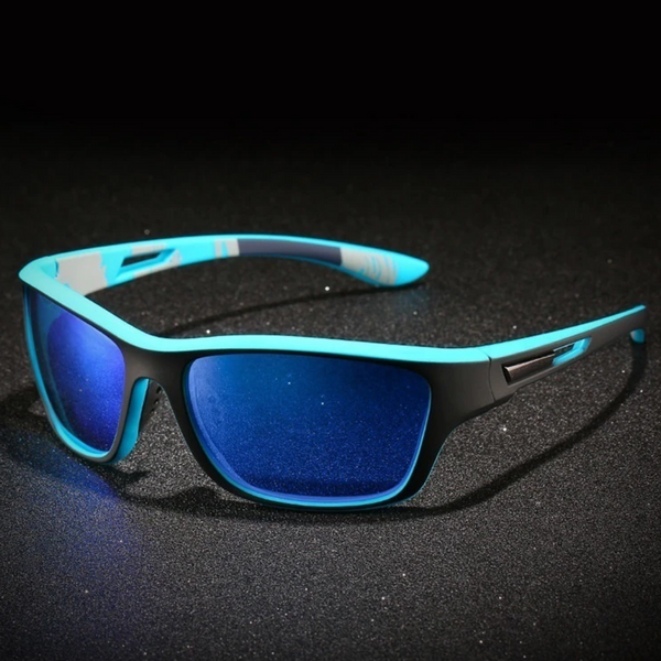 Óculos de sol Action PRO modelo esportivo, imagem em ângulo lateral do óculos na cor azul em uma superfície preta , disponível em: ethosloja.com.br