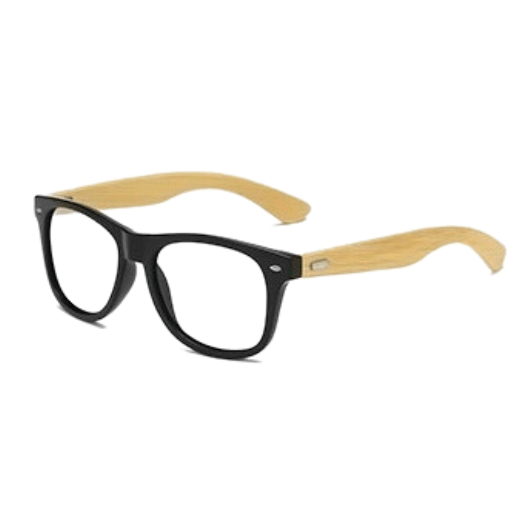 Óculos de sol Bamboo modelo dia a dia em ângulo lateral na cor preto com lente transparente, disponível em: ethosloja.com.br