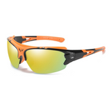 Óculos de sol Elite modelo esportivo em ângulo lateral na cor laranja, disponível em: ethosloja.com.br