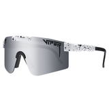 Óculos de sol Extreme modelo ciclismo em ângulo lateral na cor branco com prata, disponível em: ethosloja.com.br