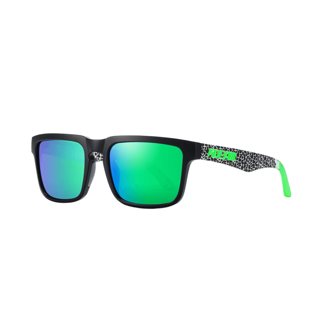 Óculos de sol Galaxy modelo dia a dia em ângulo lateral na cor preto com verde urban, disponível em: ethosloja.com.br