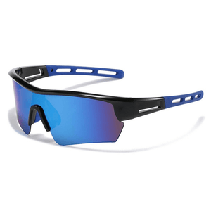 Óculos de sol Heavy modelo ciclismo em ângulo lateral na cor preto com azul, disponível em: ethosloja.com.br