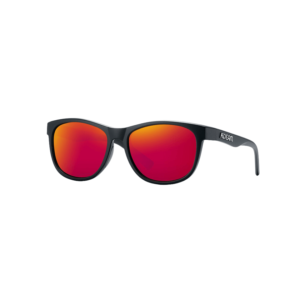 Óculos de sol Radiance modelo dia a dia em ângulo lateral na cor vermelho e preto, disponível em: ethosloja.com.br