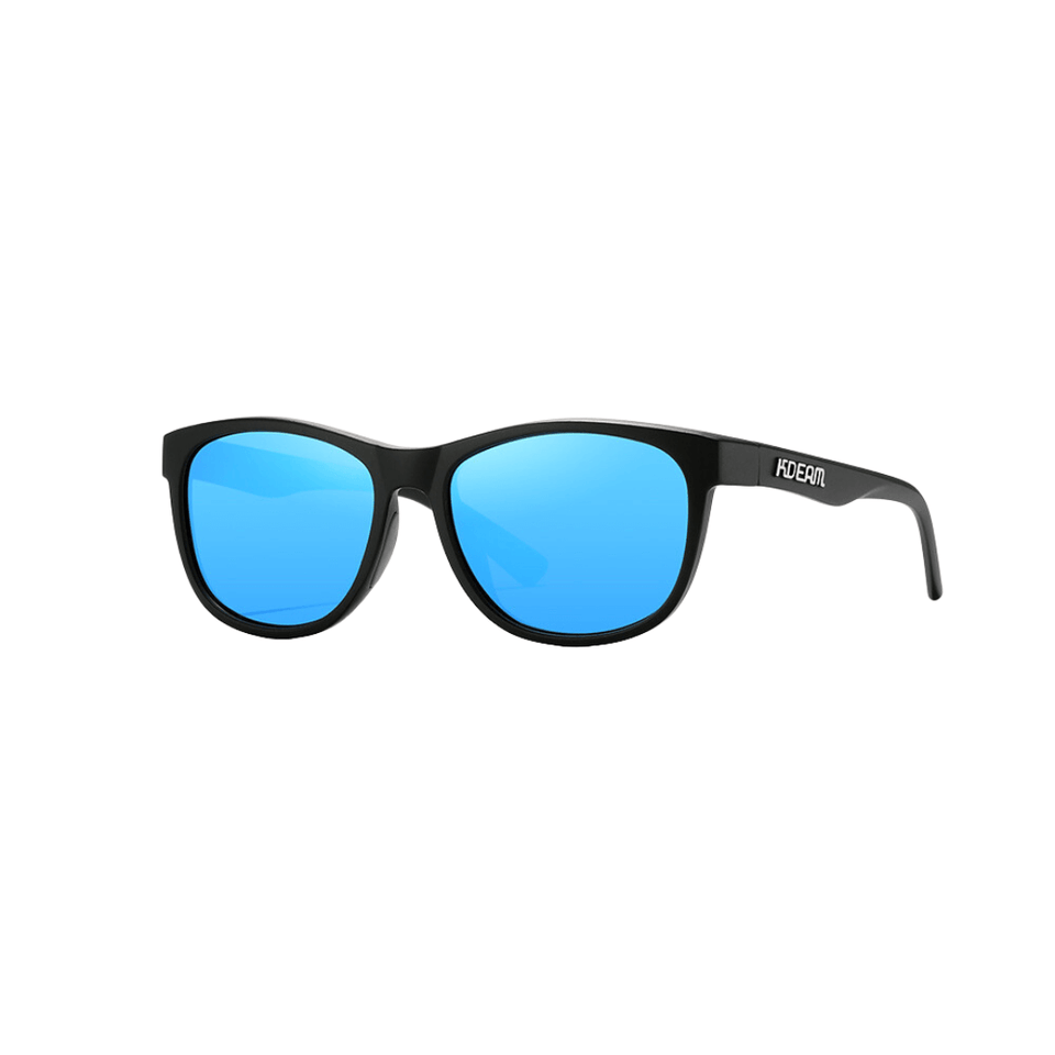 Óculos de sol Radiance modelo dia a dia em ângulo lateral na cor preto e azul, disponível em: ethosloja.com.br