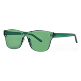 Óculos de sol Scarleth modelo dia a dia em ângulo lateral na cor verde escuro, disponível em: ethosloja.com.br
