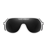 Óculos de sol Style modelo ciclismo em ângulo frontal na cor preto com branco, disponível em: ethosloja.com.brv