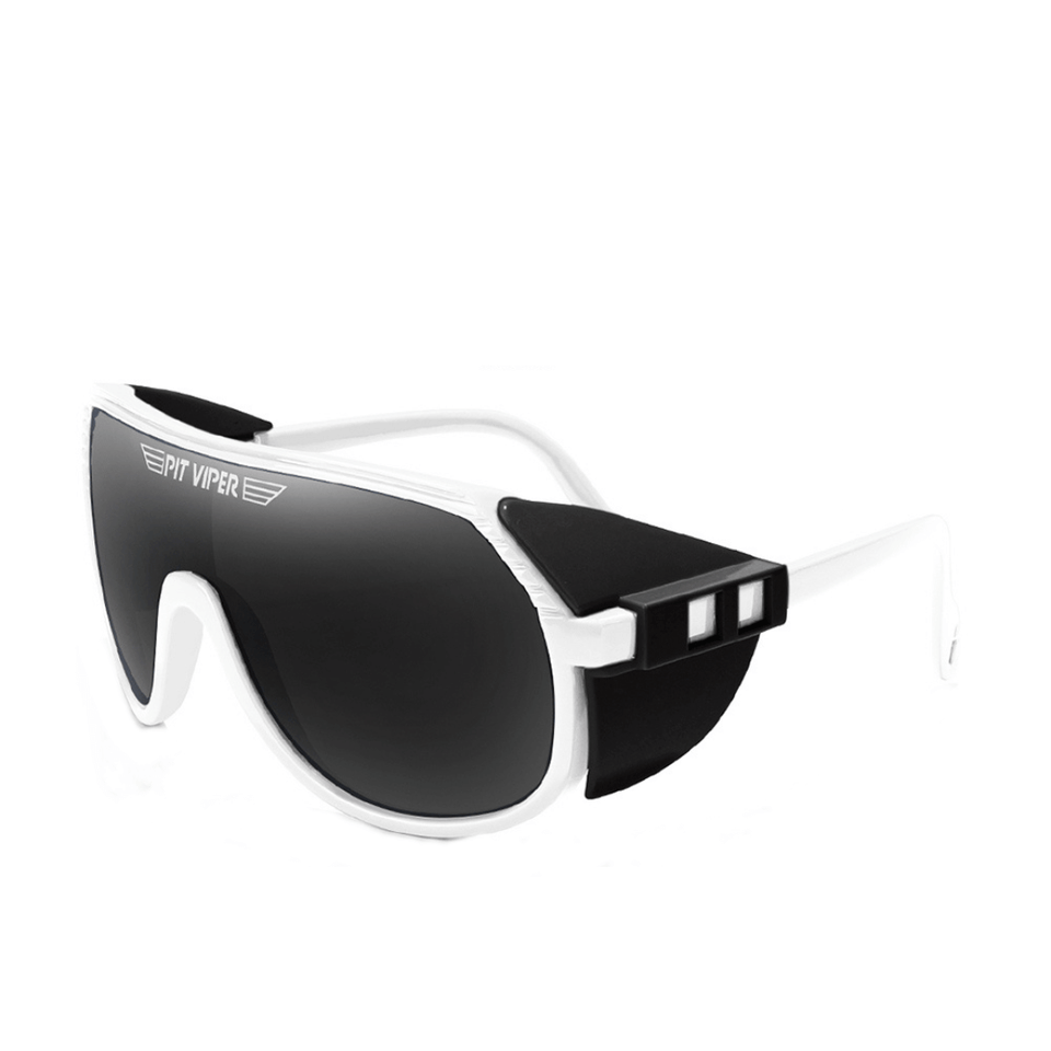 Óculos de sol Style modelo ciclismo em ângulo lateral na cor branco com preto, disponível em: ethosloja.com.br