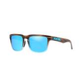Óculos de sol Tiger modelo dia a dia em ângulo lateral na cor marrom com azul, disponível em: ethosloja.com.br